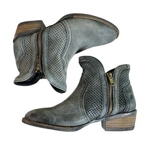 Sterling River Boots Gray Ankle Zipper Booties - size 7